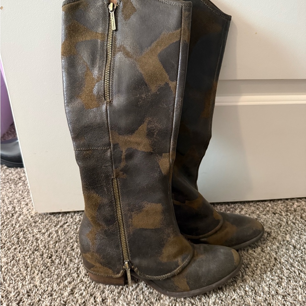 Donald J. Pliner Brown and Tan Boots